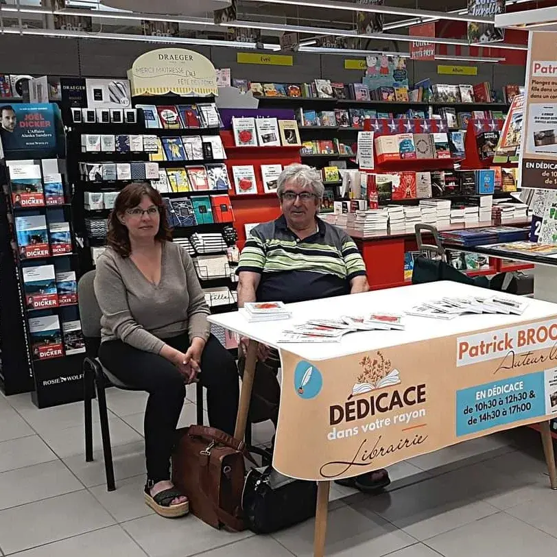 Patrick Broons (accompagné de son éditrice) en dédicace à Beaune la Rolande le 4 juin 2022